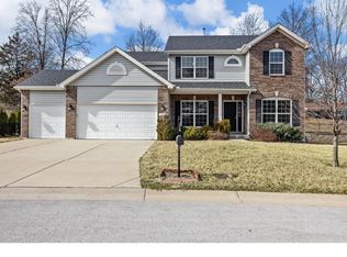 271 Churchill Ln, Ballwin, MO