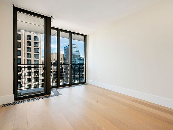 5th image of 100 Vandam St #19A