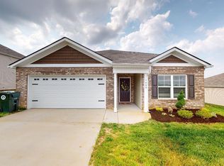1009 Greenway Dr, Morristown, TN 37813