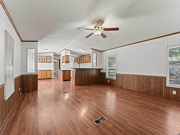 2nd image of 3840 N Row Ave