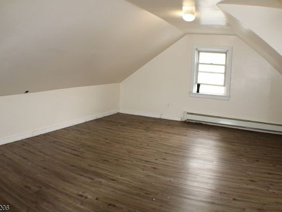 5th image of 14 Norwood Ave Floor 2