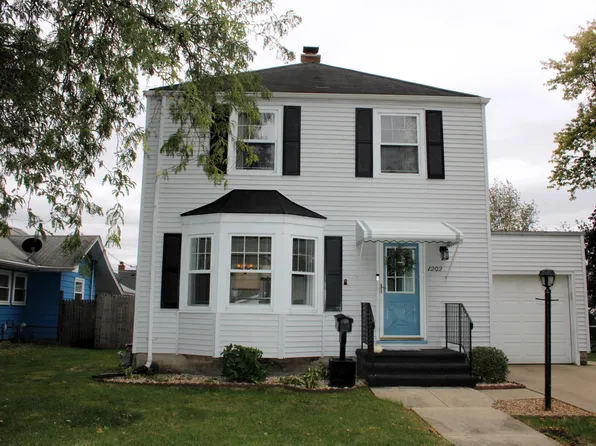 1202 Oneida St, Joliet, IL 60435