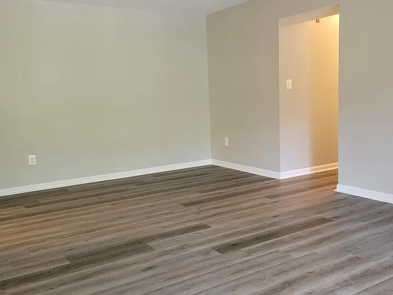 8360 Montgomery Run Rd #H — Photo 9
