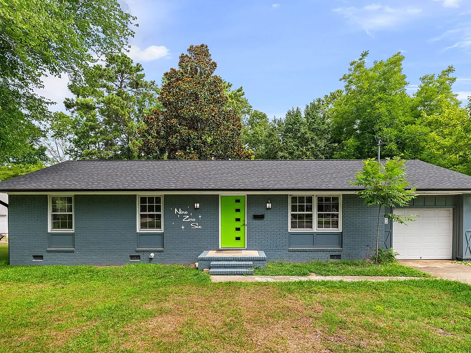 906 Vandora Ave