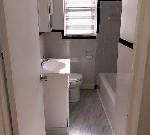 4th image of 694 Lincoln Ave APT 1