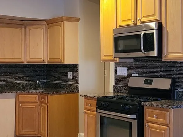 917 E 78th St APT G1w, Chicago, IL 60619