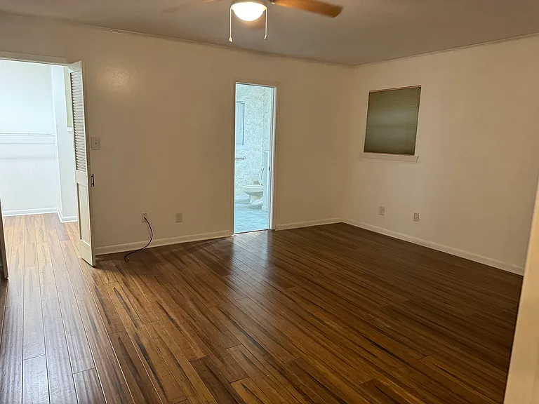 7213 University Dr — Photo 8