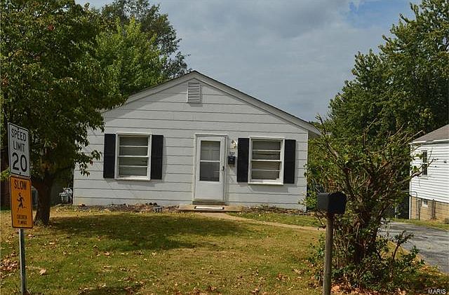 1st image of 327 N Floridale Ave