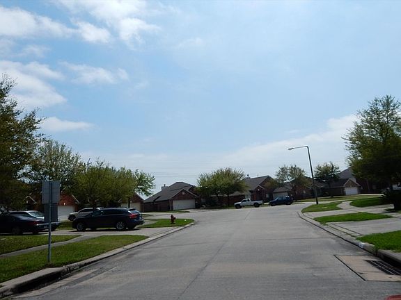 4th image of 508 Cedar Point Dr