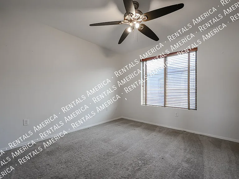 2402 E 5th St #1515 — Photo 31