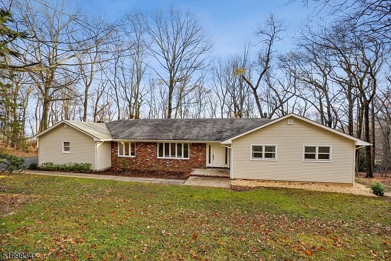 3 Wood Dr photo 1