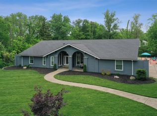 15875 Kettington Rd, Chesterfield, MO 63017