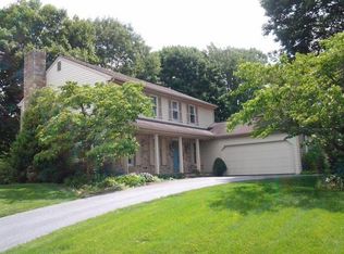 1909 Larchmont Ln, Lancaster, PA 17601