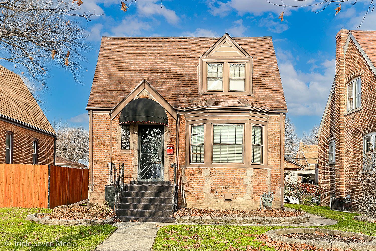 4852 W 96th Pl Oak Lawn Il 60453 Mls 11951683 Zillow