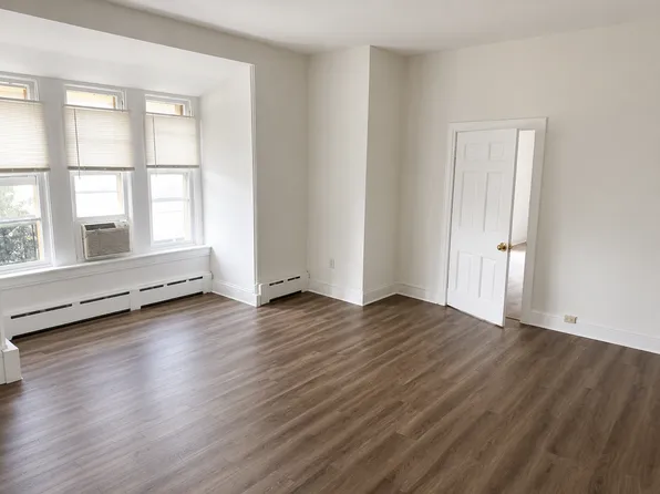 201 Bradford Ave APT 3, Downingtown, PA 19335