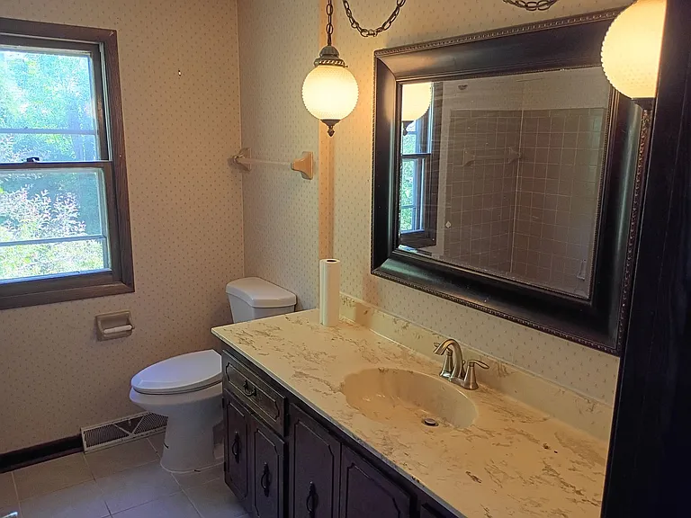 20550 Coventry Dr — Photo 22