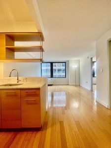 100 W 39th Street #41C, New York, NY, 10018