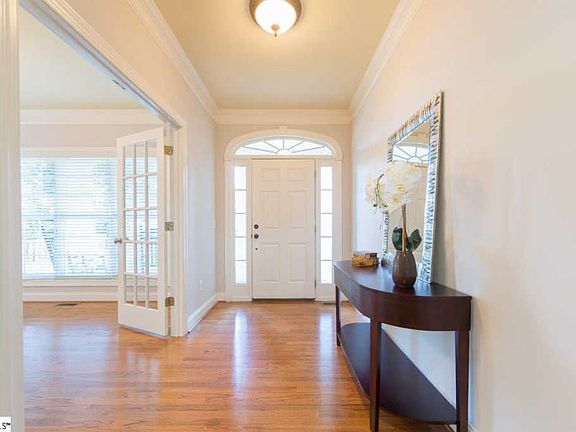 4th image of 108 Holland Trace Cir