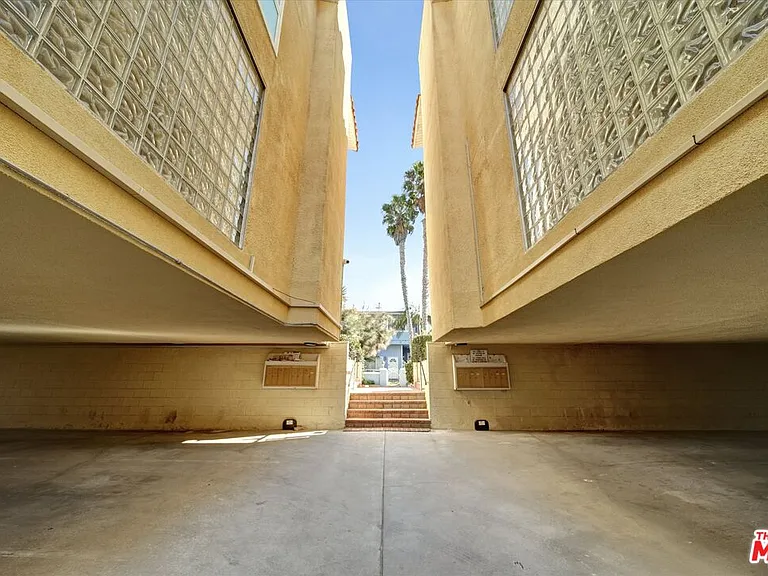 15 Spinnaker St #101 — Photo 36