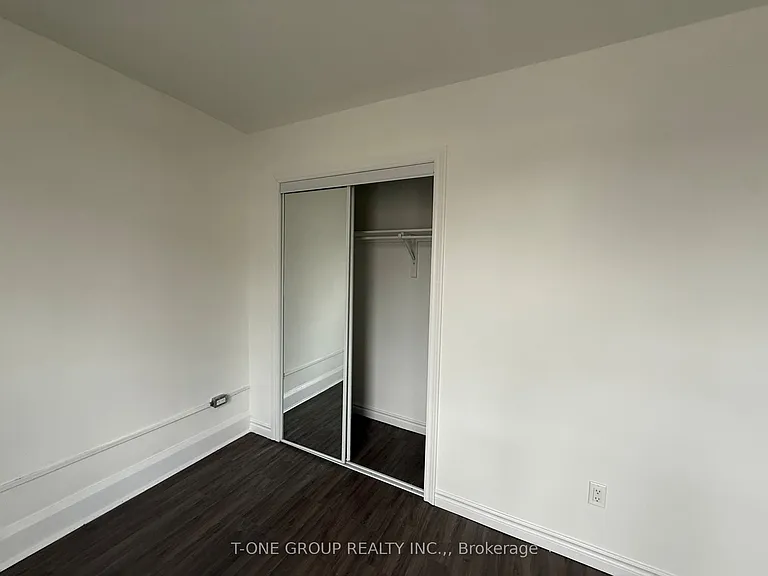 418 Royal York Rd #2 — Photo 9
