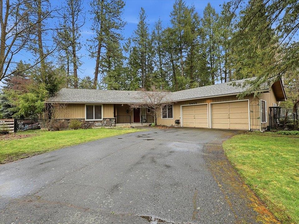 1st image of 1412 W Crestwood Ct