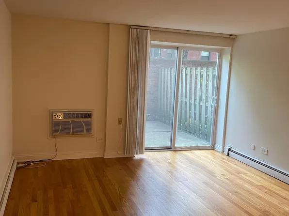 3710-100 N Pine Grove Ave #102, Chicago, IL 60613