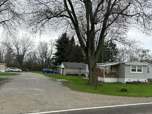 915 Garbry Rd, Piqua, OH 45356