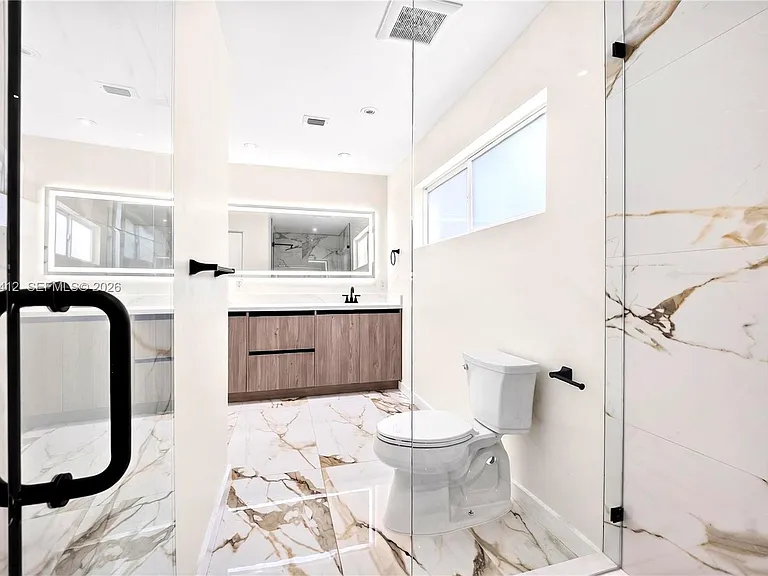 5715 Jackson St — Photo 38