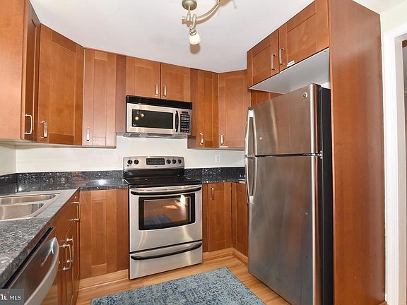 5th image of 48 Dulany Ct