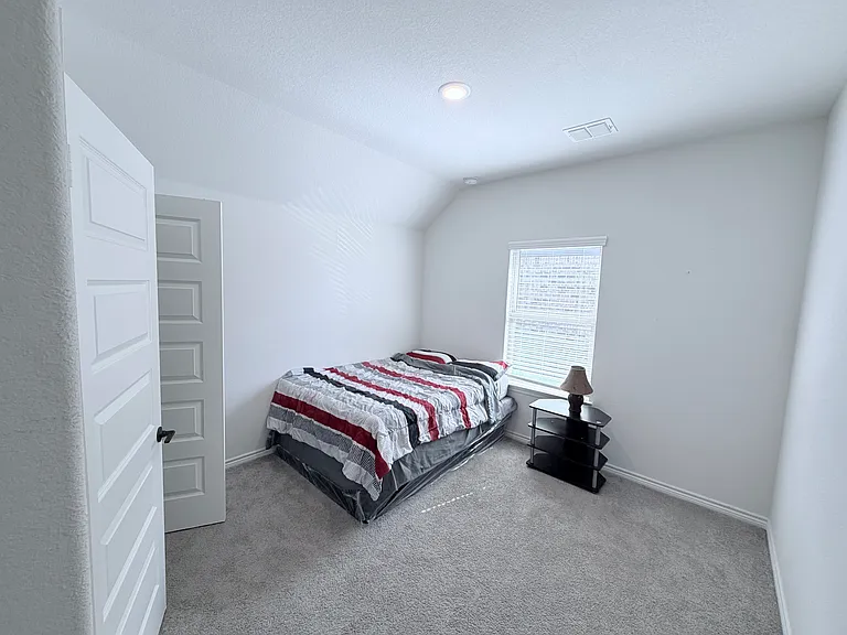 516 William Ct — Photo 31