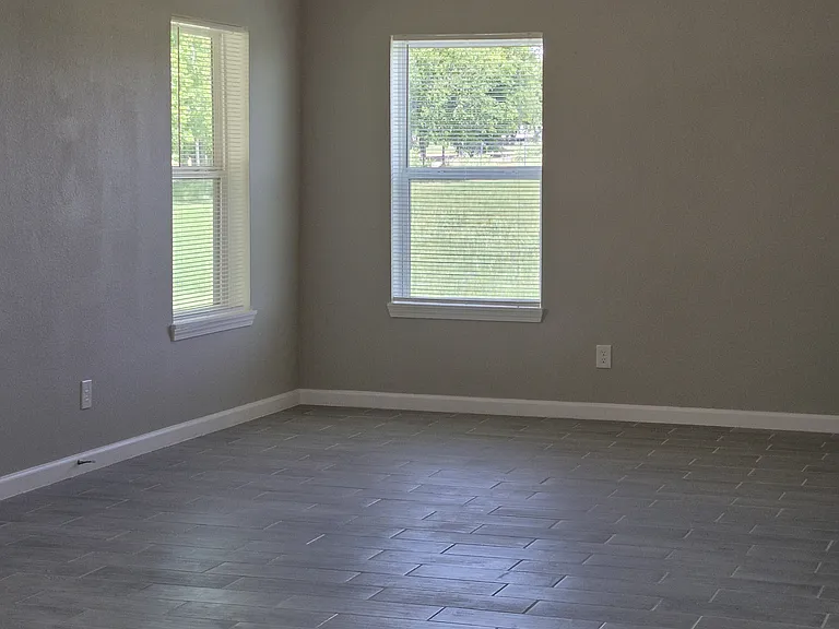 14320 Cashs Mill Rd — Photo 12