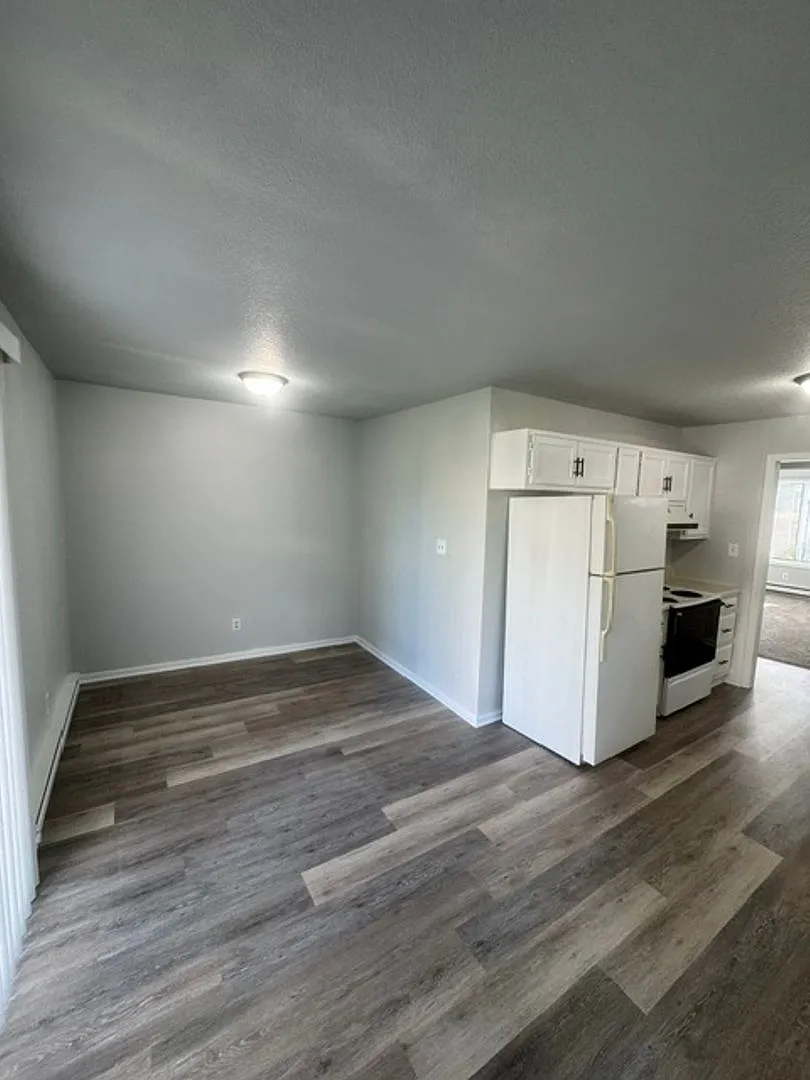 304 Jay Ray Ct — Photo 3