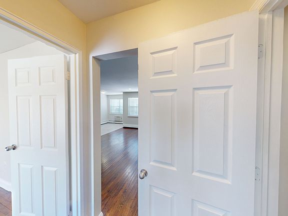 5th image of 582 Patten Ave #36