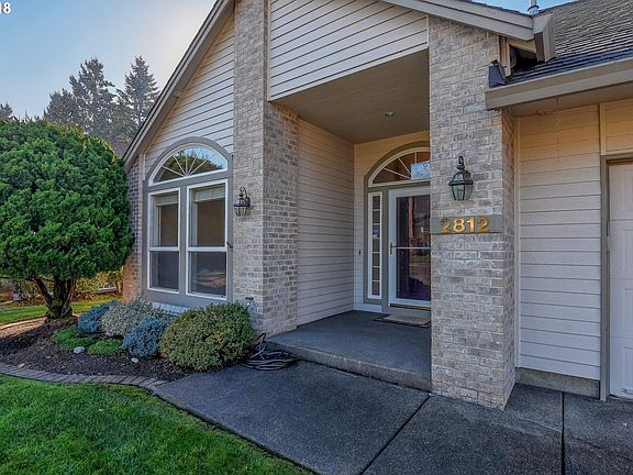 2nd image of 2812 SE Baypoint Dr
