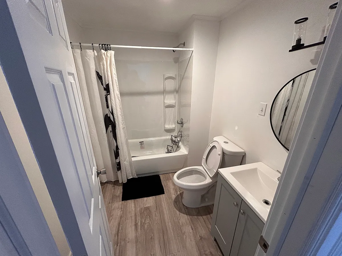 Building Photo - 226 Breckenridge St #1