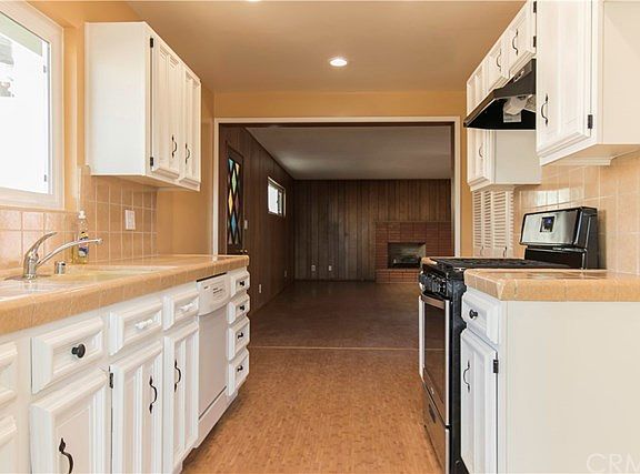 5th image of 8032 San Lazaro Cir