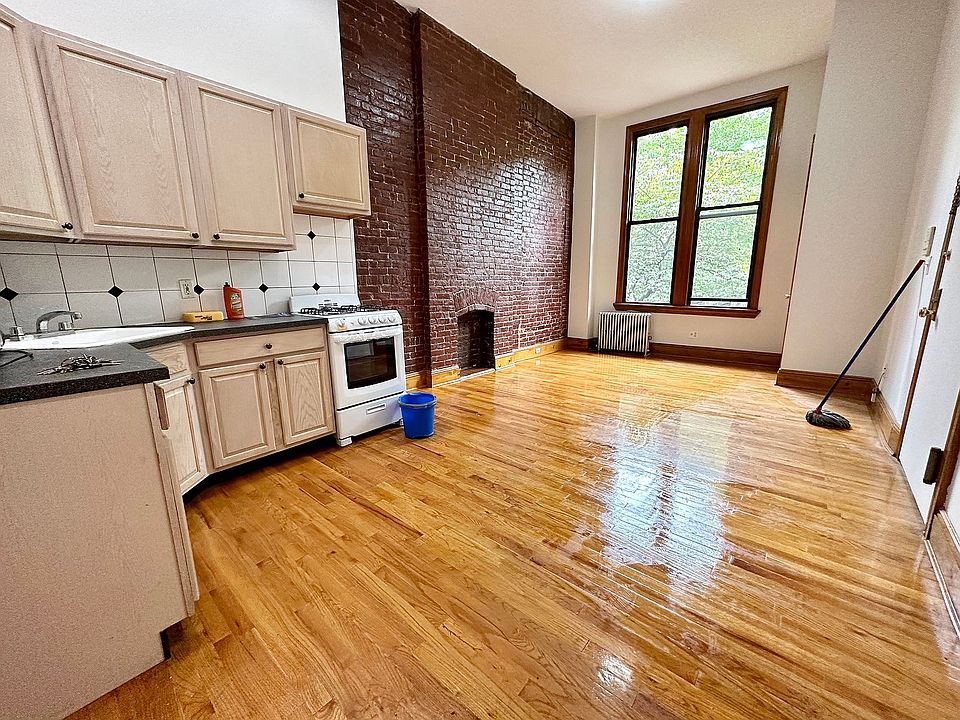 1st image of 360 Union St APT A2