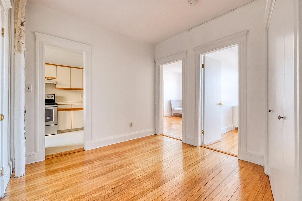 Building Photo - 370 Chestnut Hill Ave #45