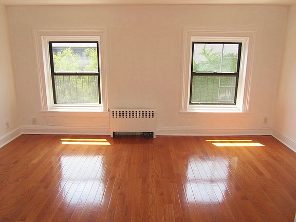 4th image of 294 Saint James Pl APT 4