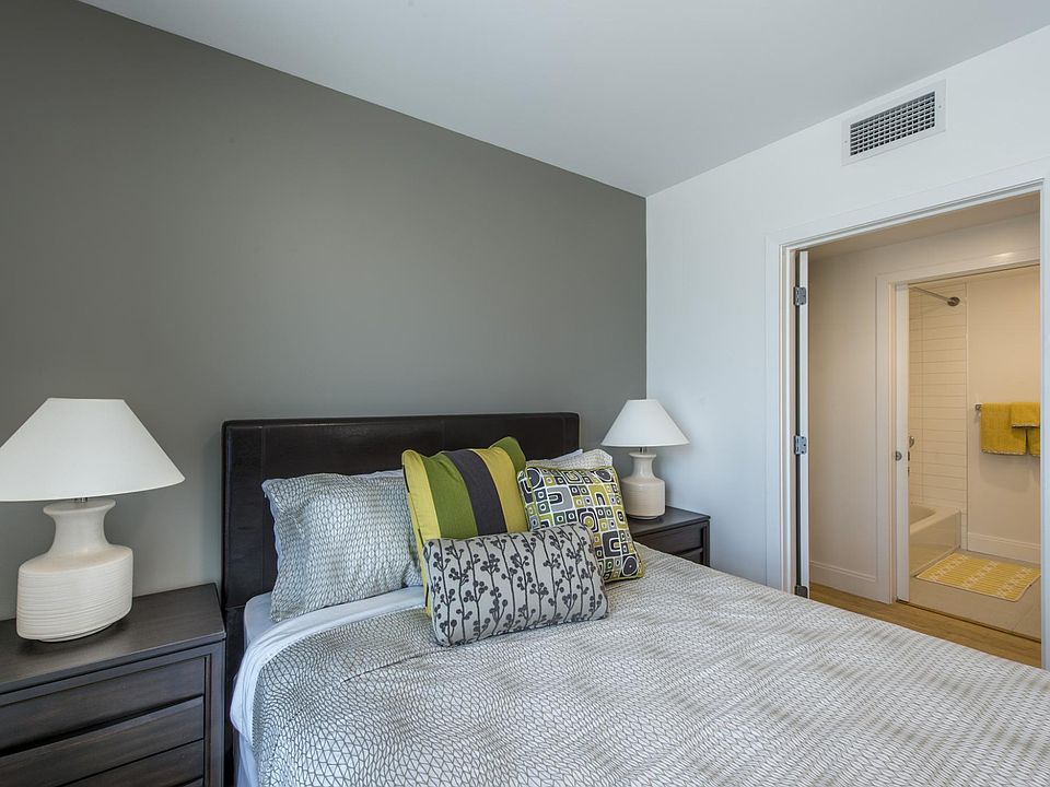 2nd image of 1350 Commonwealth Ave APT 5