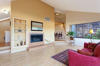 Living Room 1 :: 453 Jackson Street