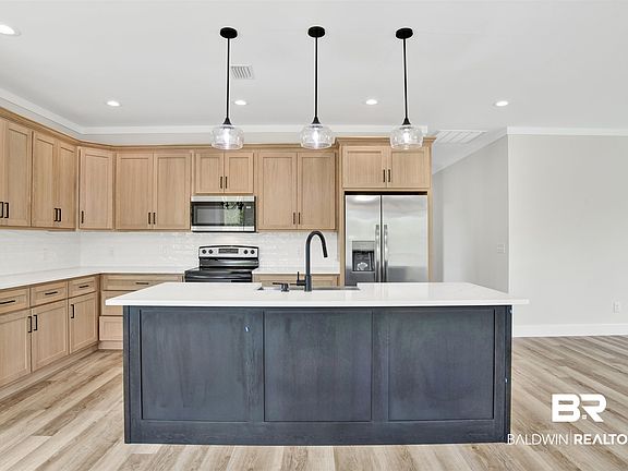 5th image of 6728 Lakeshore Dr