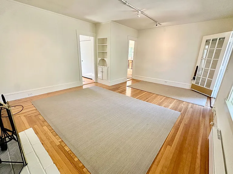 23 Sycamore Ave — Photo 7