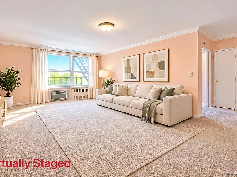 1-bedroom condo for sale in Murray Hill-Broadway Flushing