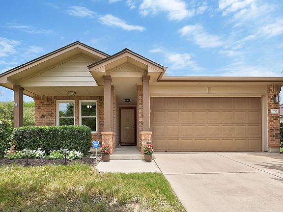 3rd image of 2712 Bluffstone Dr