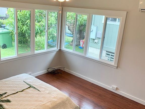 5th image of 240 Maluniu Ave #240