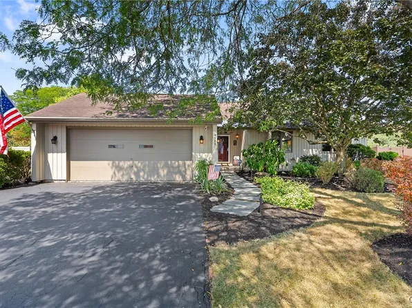 4965 Moses Dr, Liverpool, NY 13090