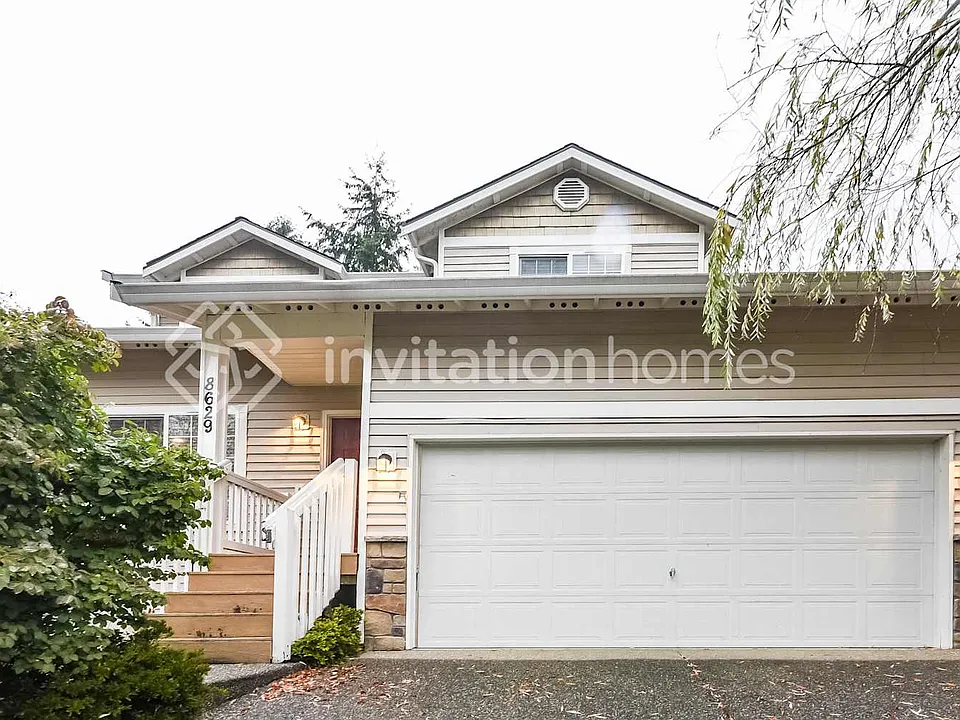 8629 76th Ave NE