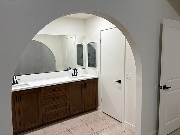 5th image of 1615 W Summit Crest Ct