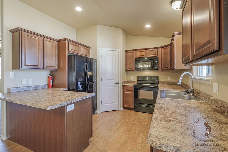 1st image of 2348 Carolina Dr #1